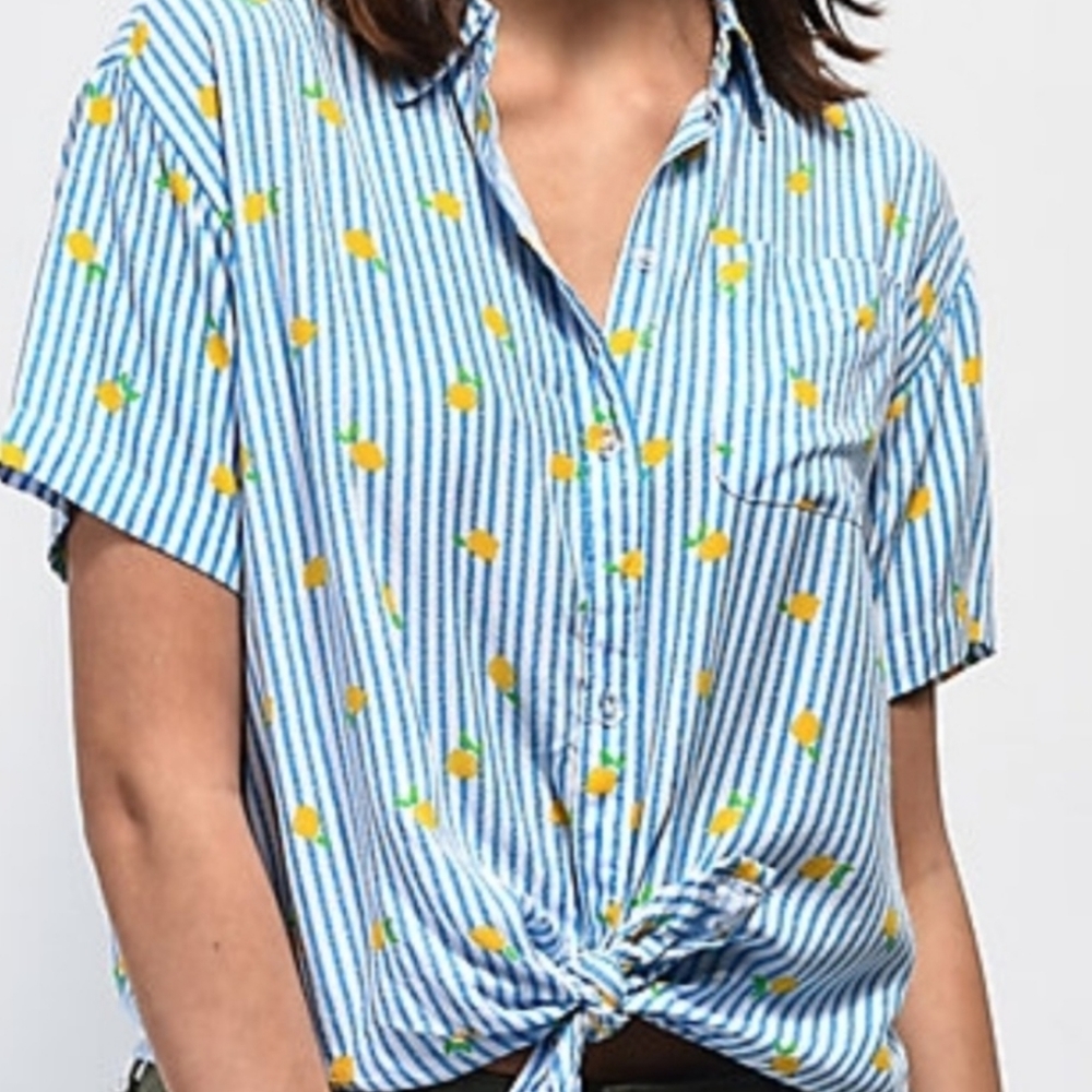 $5 CLOSET CLOSING Empyre Lemon Print Blue White Striped Top Blouse Small